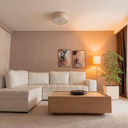 Garden City Hotel Кониц Экстерьер фото