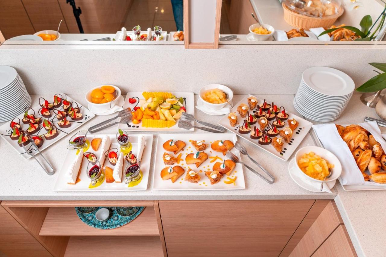 Garden City Hotel Кониц Экстерьер фото