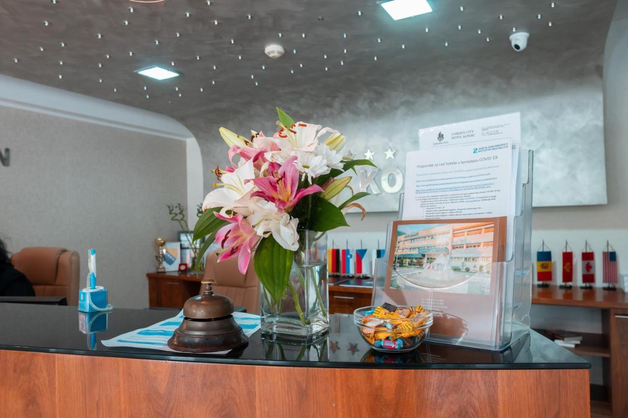 Garden City Hotel Кониц Экстерьер фото
