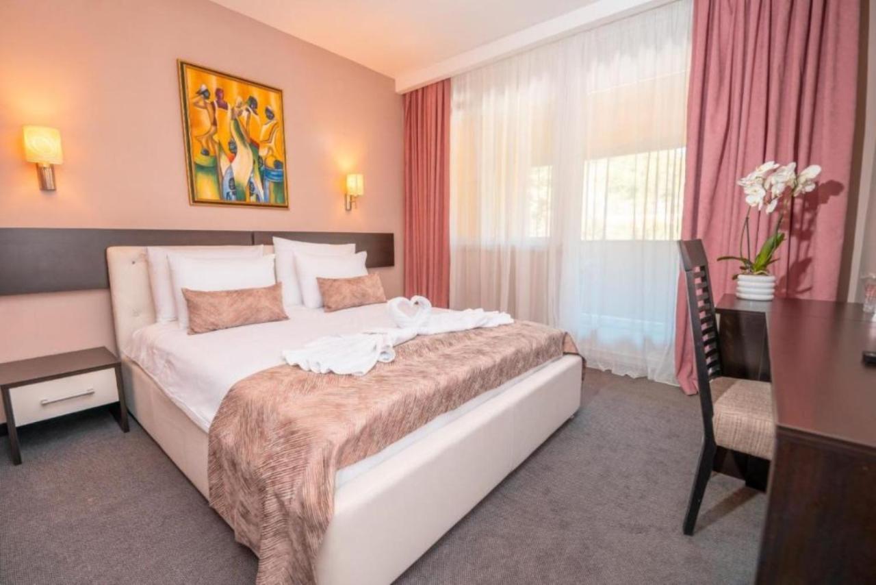 Garden City Hotel Кониц Экстерьер фото