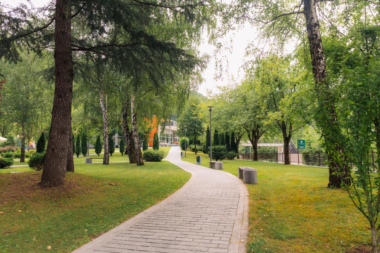 Garden City Hotel Кониц Экстерьер фото