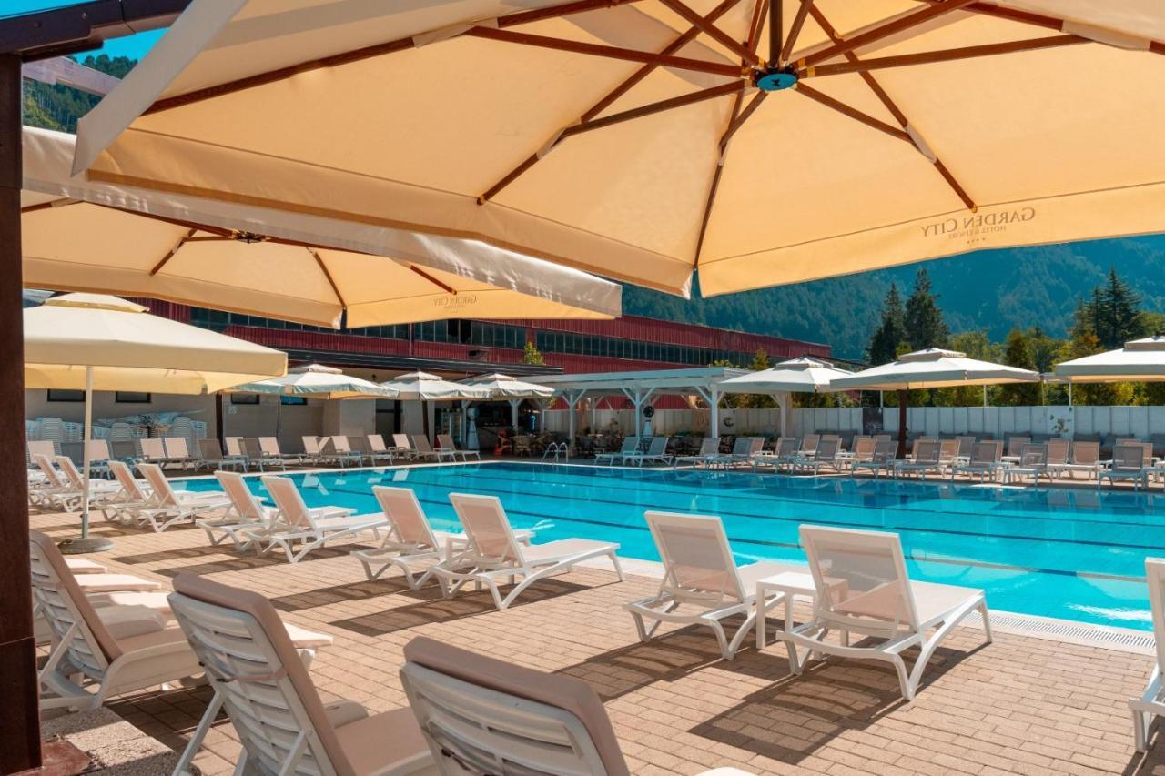Garden City Hotel Кониц Экстерьер фото