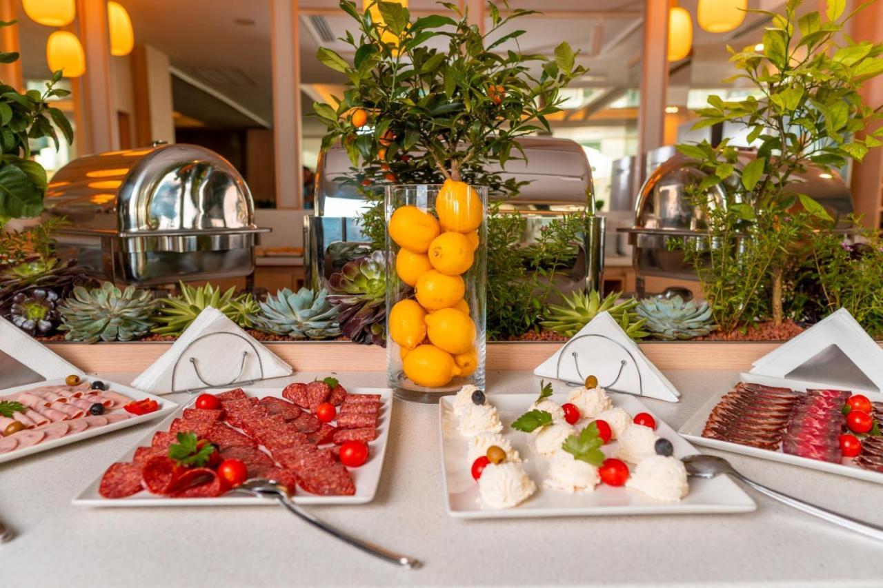 Garden City Hotel Кониц Экстерьер фото