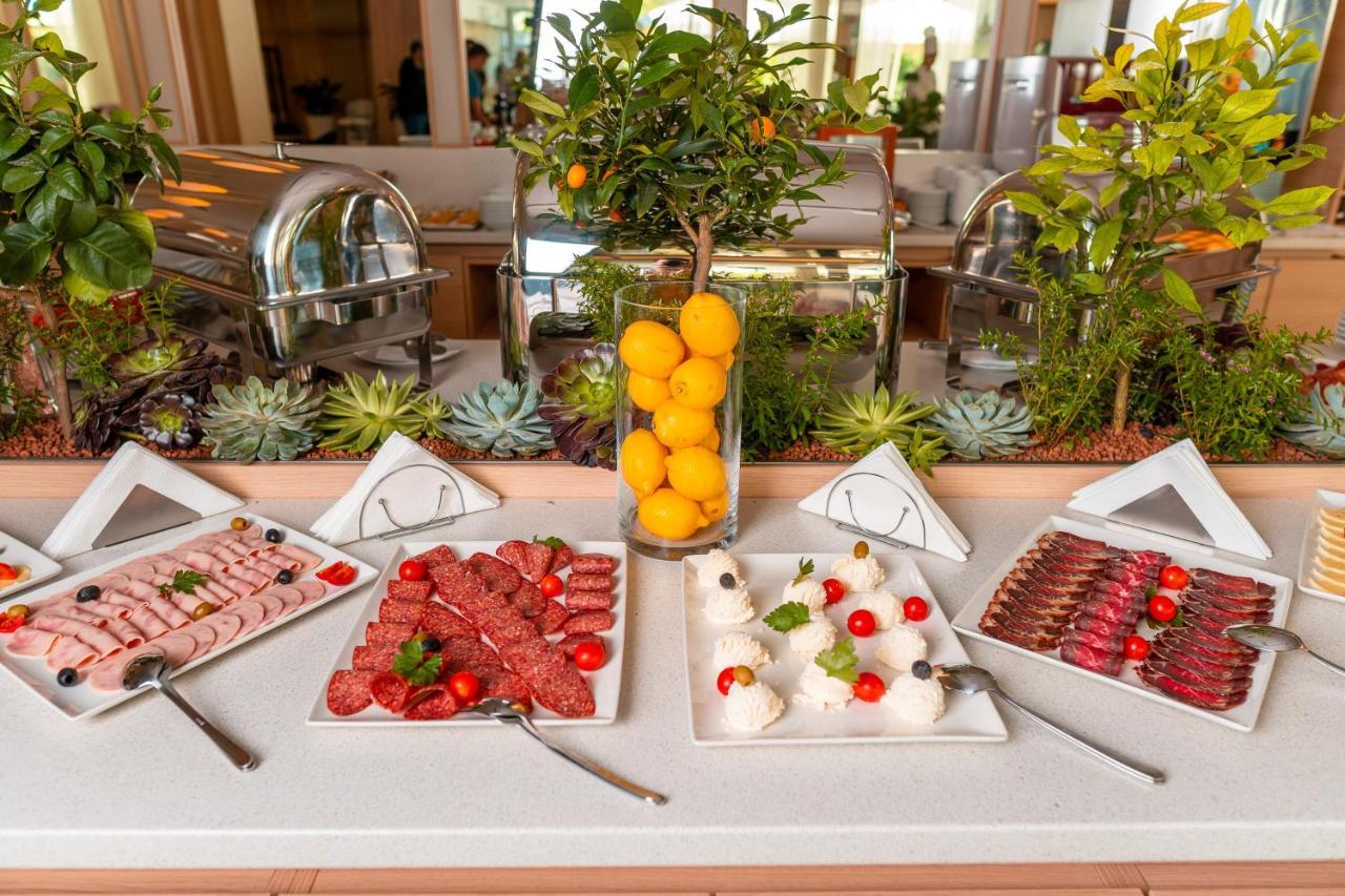 Garden City Hotel Кониц Экстерьер фото
