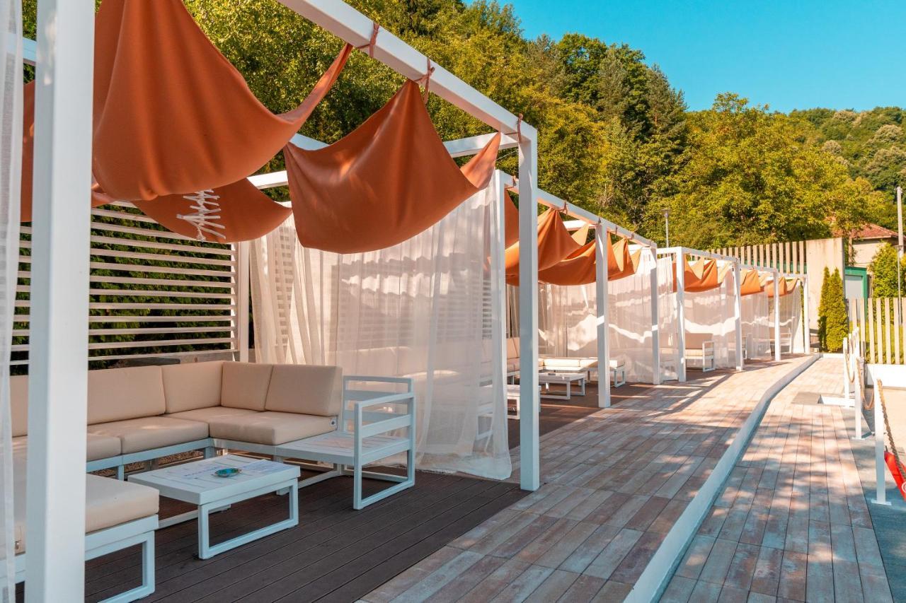 Garden City Hotel Кониц Экстерьер фото